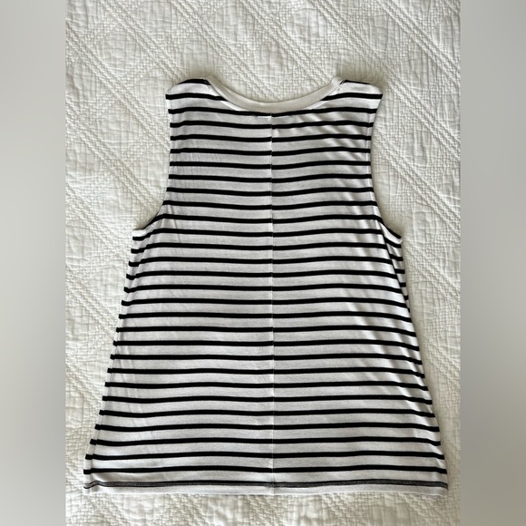 Loft Top - Picture 2 of 3